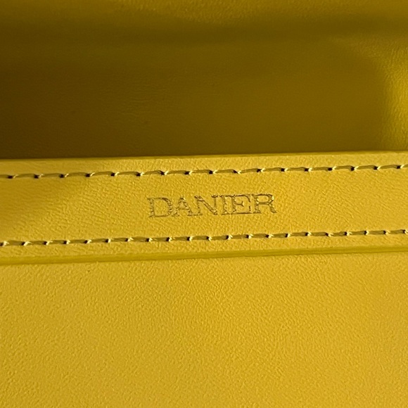 Danier Yellow Perforated Leather Crossbody Bag – New Without Tags - Picture 6 of 12